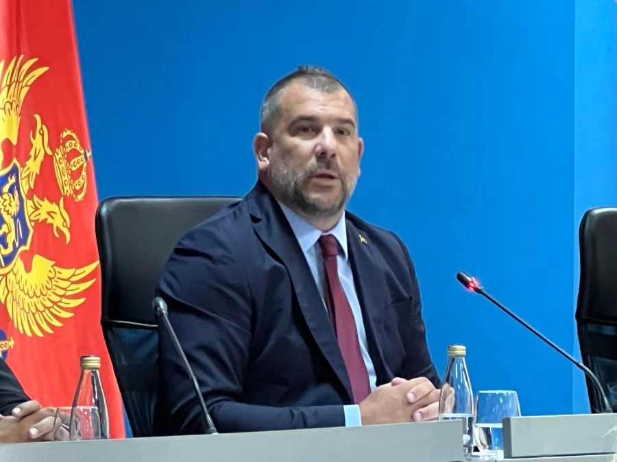 Krapović: Crna Gora neće biti dio bilo kakvih sukoba ili vojnih akcija van naših granica