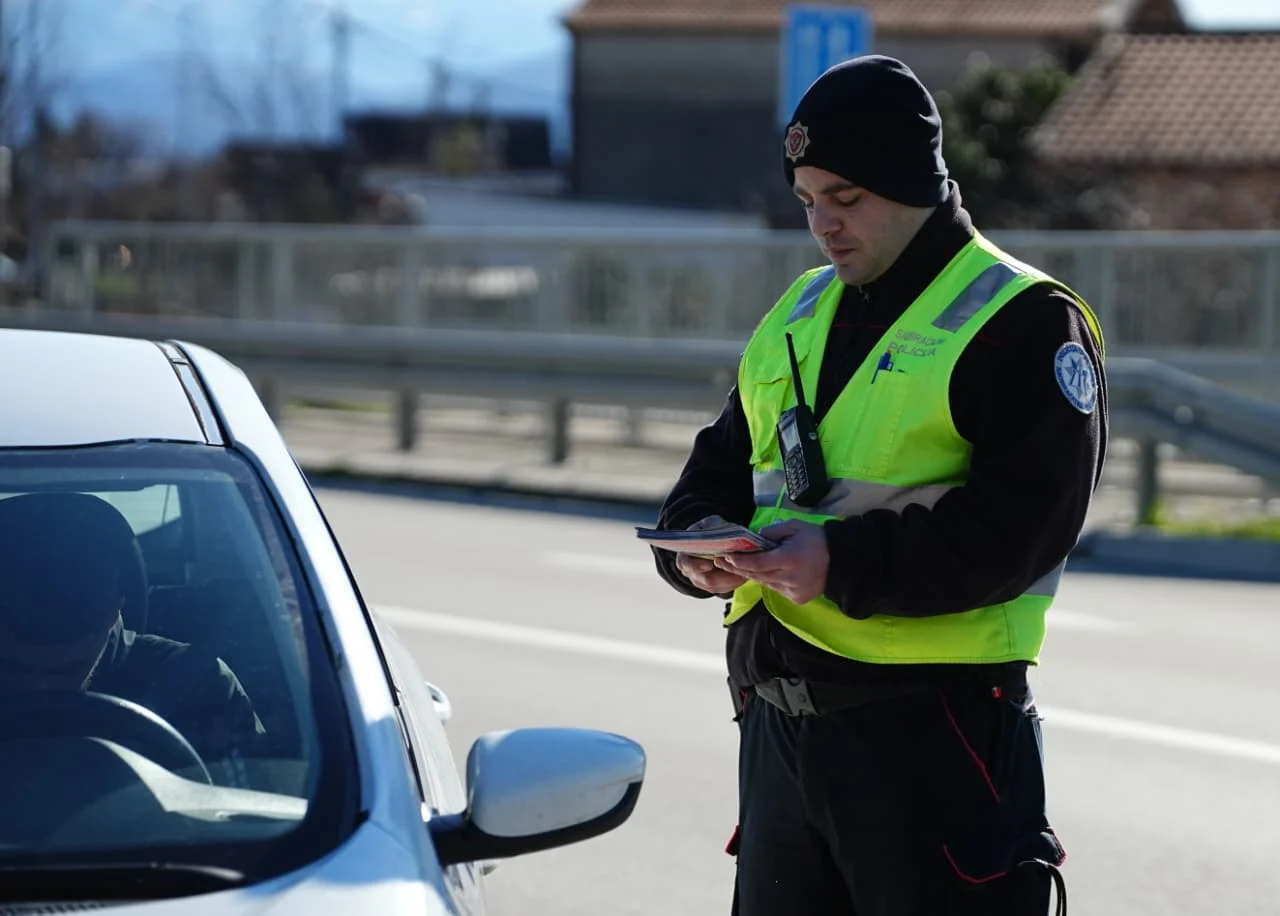 Policija protjerala 15 stranaca