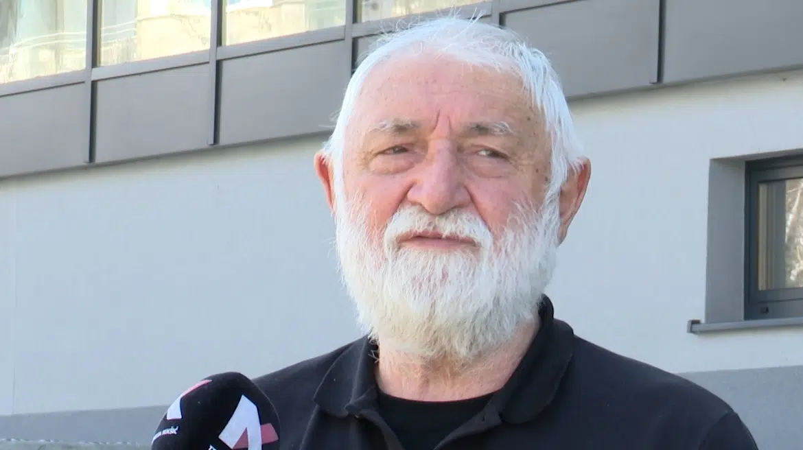 (VIDEO) Otac Andrije Delibašića navijačima: Dozvolite da turnir protekne dostojanstveno