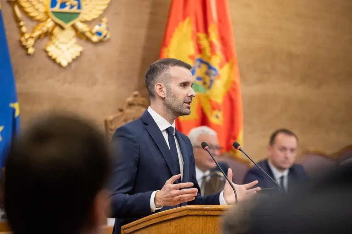 Danas Premijerski sat: Spajić odgovara na pitanja poslanika