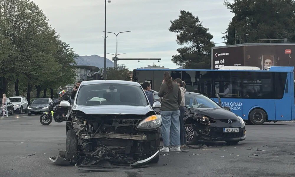 Udes kod mosta Milenijum, ima povrijeđenih