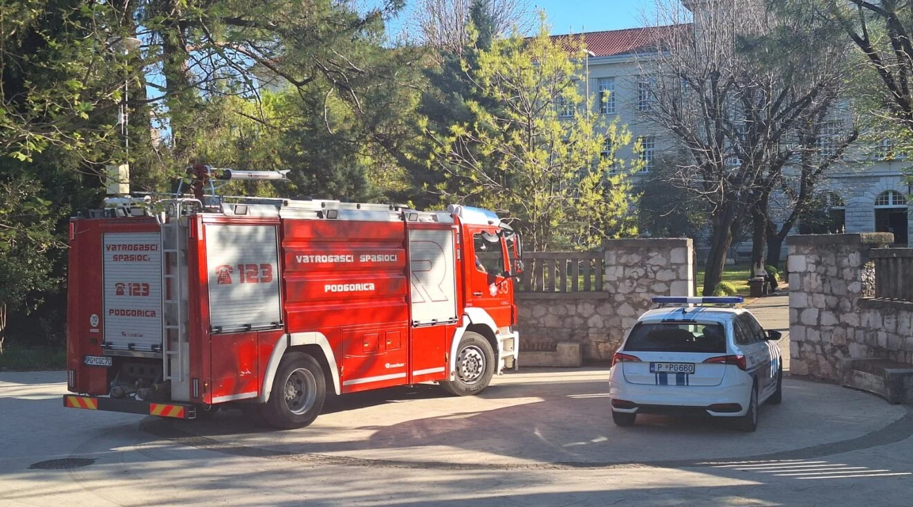 Lažna dojava o bombi u Gimnaziji Slobodan Škerović