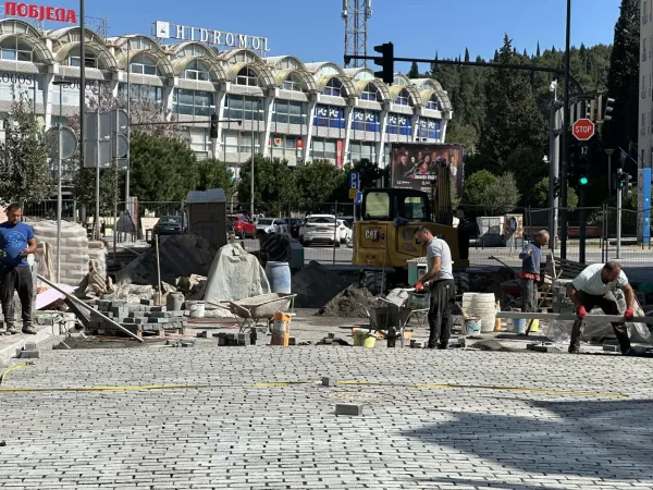 Ulicu slobode završavaju krajem mjeseca, izvođač radova treba da plati penale zbog kašnjenja