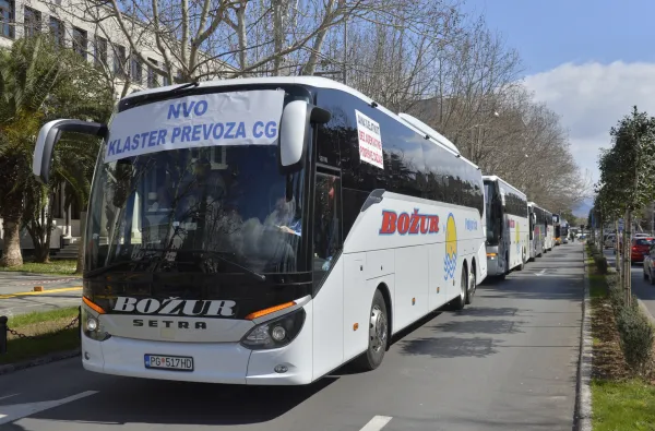 Prevoznici traže od Vlade da obveznicama izmiri 30 miliona duga za PDV