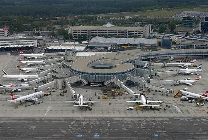 FT: Aerodromi širom Evrope ostaju bez goriva