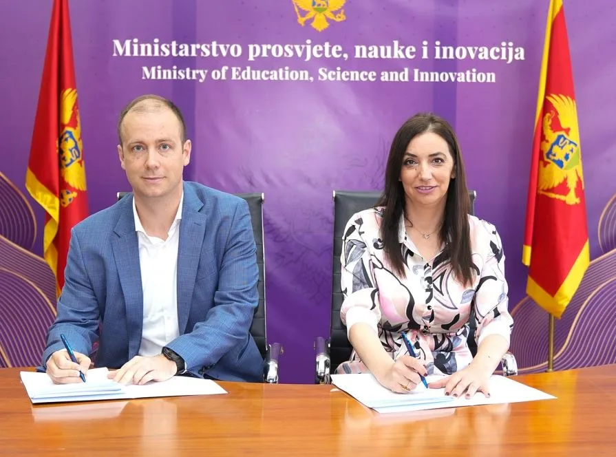 Nabavka savremene računarske opreme za škole u Crnoj Gori
