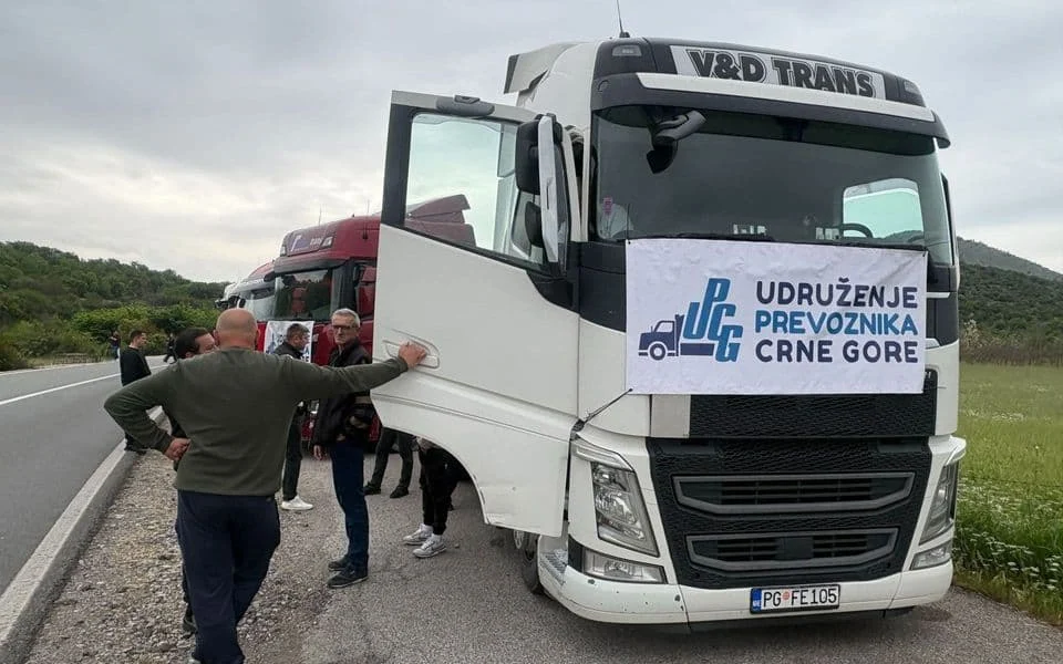 Počela blokada teretnog saobraćaja; Lješnjak: Protest na graničnim prelazima do petka