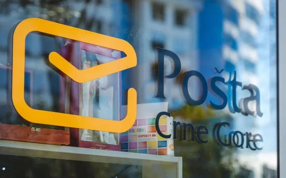 Penzioneri i korisnici poljoprivrednih primanja nezadovoljni iznosima poštarine: Od staračkih naknada uzimaju po šest eura