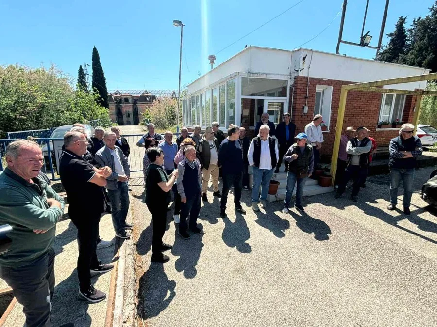 Bivši radnici se okupili ispred Solane, najavljuju proteste