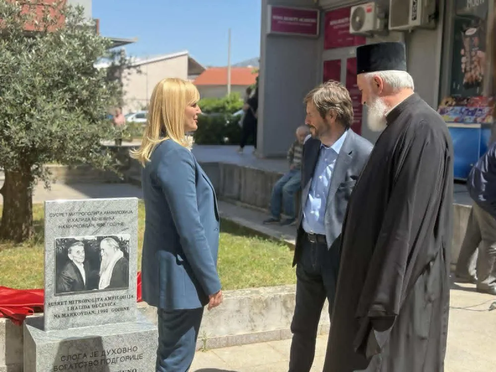 Otkrivena spomen-ploča posvećena bratskoj slozi, suživotu i međuvjerskom skladu: Zajedništvo se gradi i čuva
