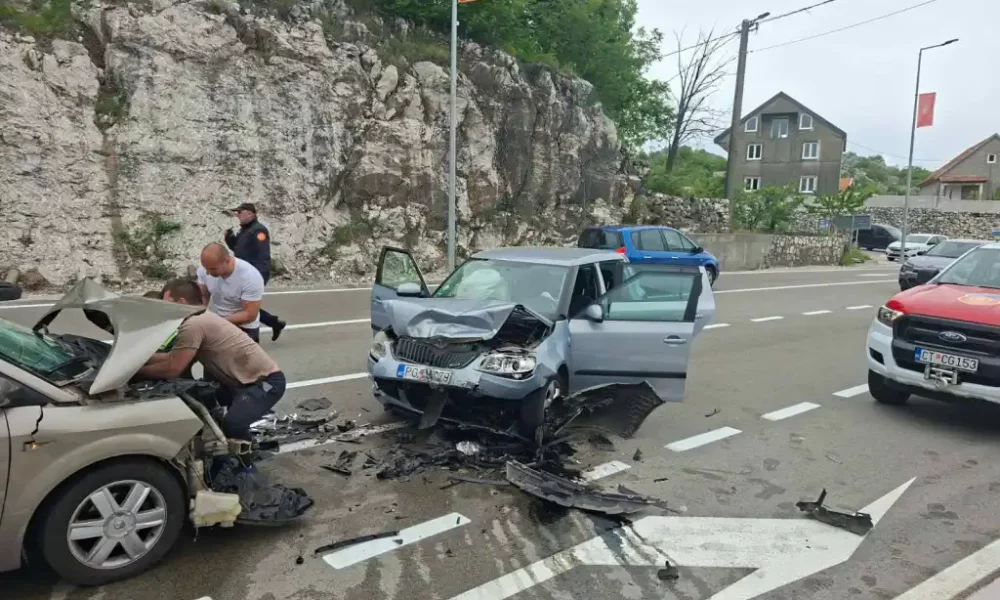 Saobraćajna nezgoda na Kruševom Ždrijelu, povrijeđene tri osobe