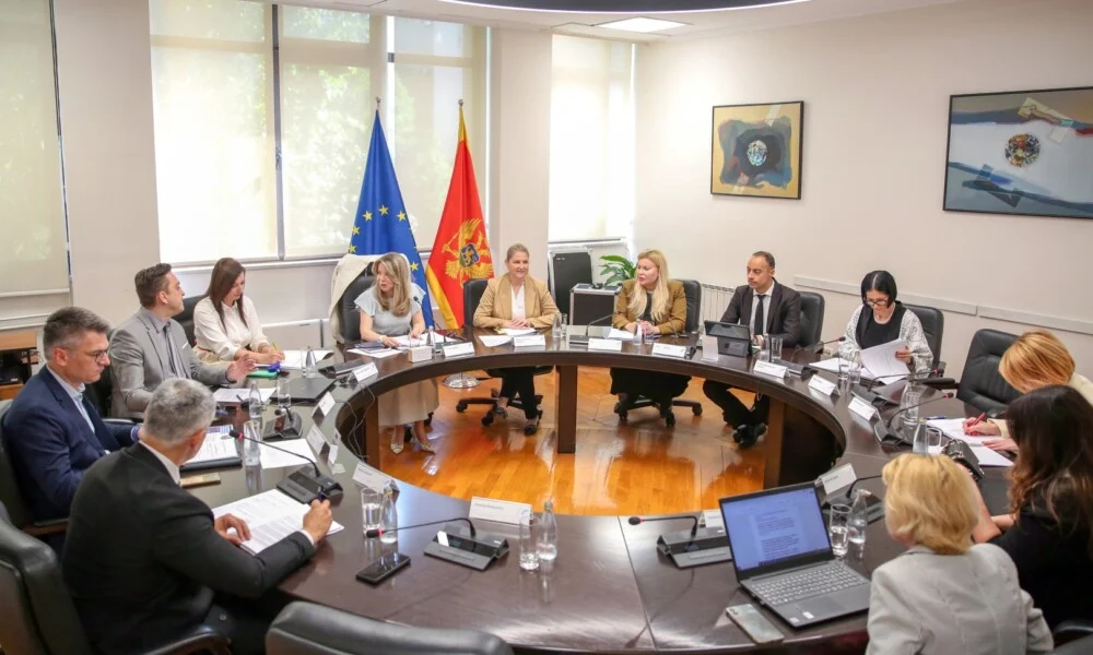 Održana sjednica Nacionalnog komiteta za razvoj finansijske edukacije: Podržan nastavak projekta “Robotika za najmlađe“