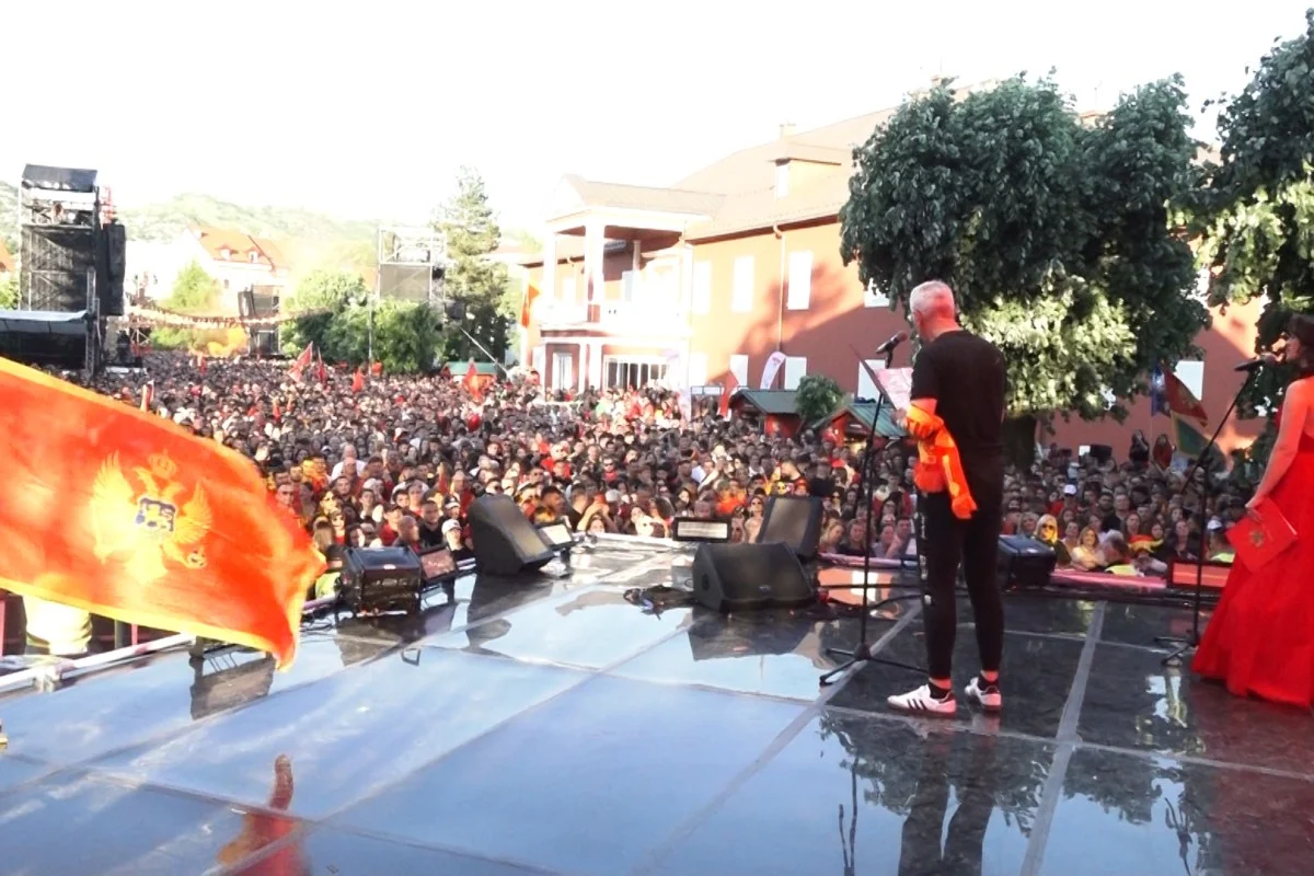PODVIG: Pljevljak pješačio 21 dan od Minhena do Cetinja kako bi proslavio Dan nezavisnosti. Cetinjani ga dočekali kao heroja