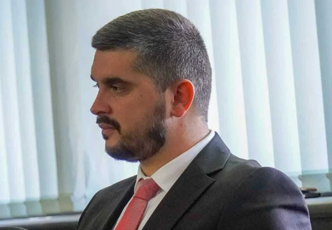 Popović: Prekinuo sam sjednicu SO Žabljak, kolege iz opozicije čupale kablove mikrofona