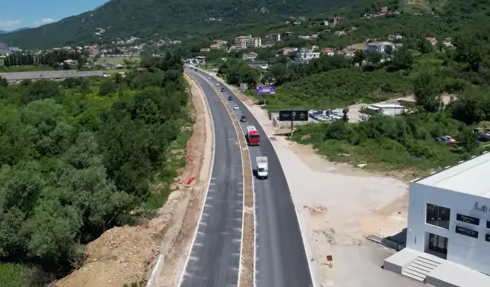 Kompletiran bulevar Tivat-Jaz, sve četiri trake od danas pod asfaltom