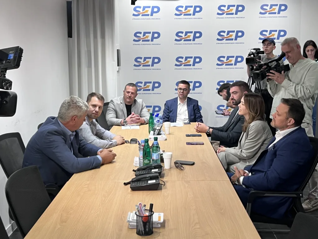 SEP, DPS i ES postigli dogovor: Kandidata za potpredsjednika Skupštine Glavnog grada predložiće Evropski savez