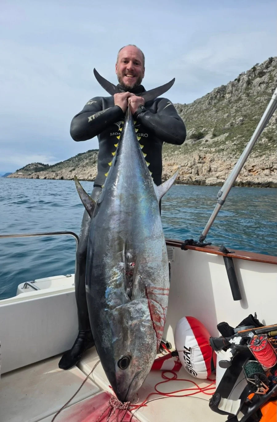 Osamnaest minuta borbe sa džinovskom tunom od 82 kg