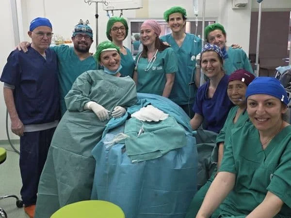 VELIKI USPJEH: Urođena anomalija kod bebe od osam mjeseci prvi put operisana u Crnoj Gori