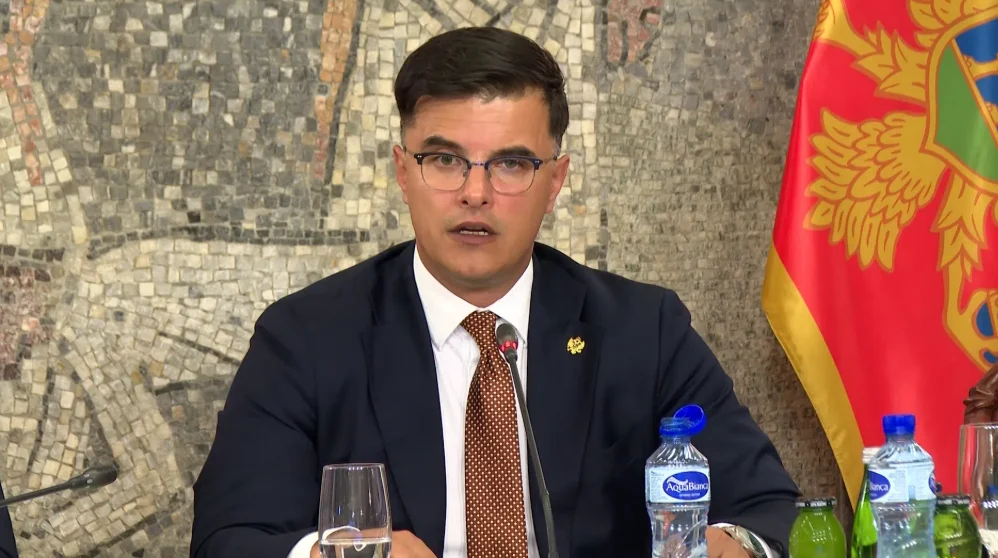 Šaranović: U biračkom spisku preminuli, pogrešne adrese, hiljade građana bez lične karte..