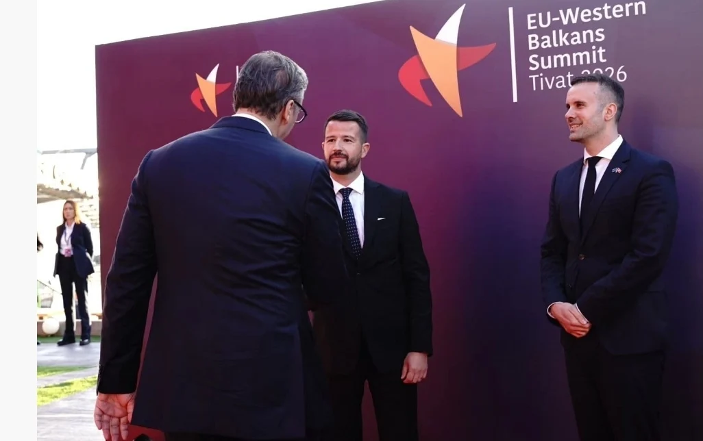 Vučić objavio fotografiju sa Spajićem i Milatovićem