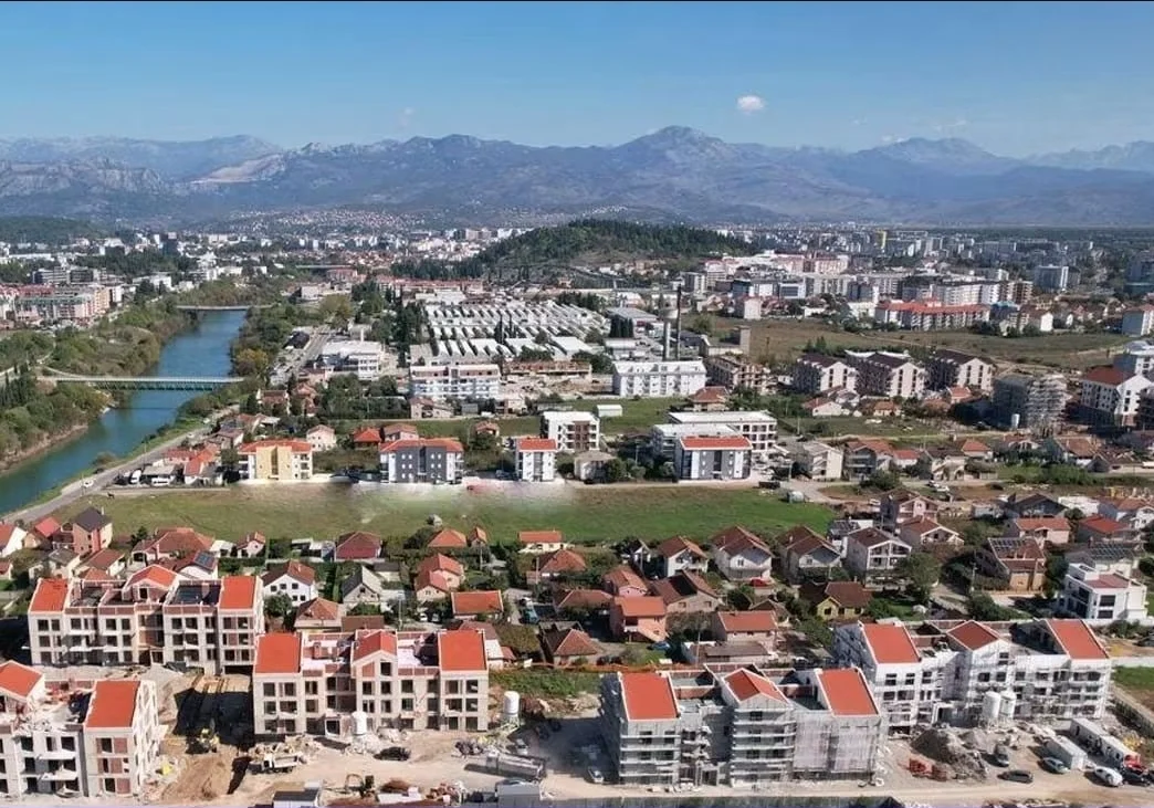 Podgorica dobija tri nove osnovne škole: Raspisani tenderi za Stari aerodrom, Zabjelo i Blok 35-36