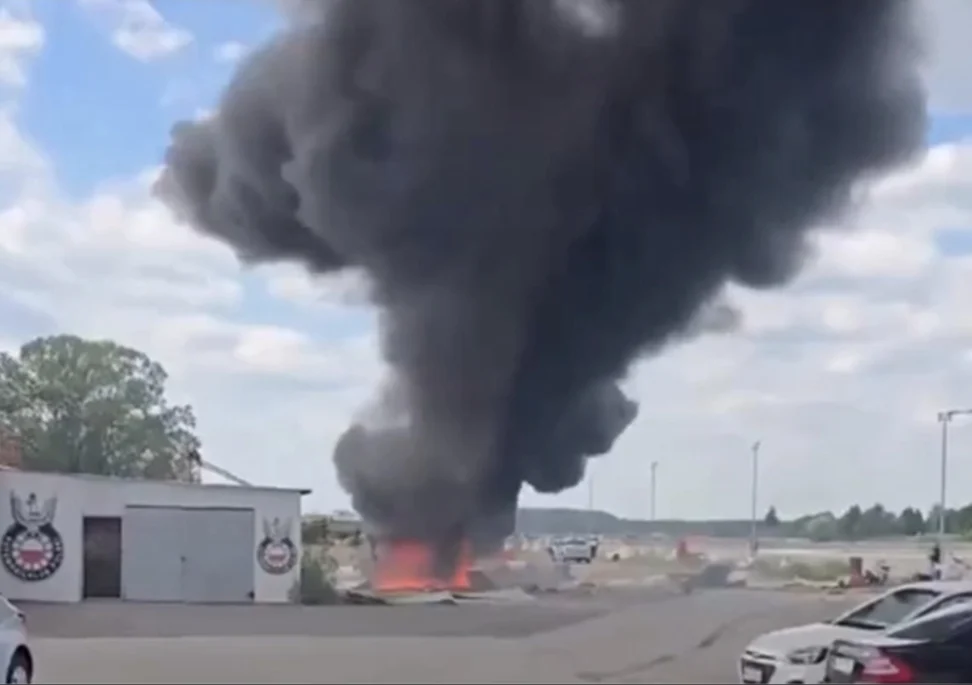 Pao avion u Poljskoj: Ima mrtvih, pilot pokušao spriječiti veću tragediju (VIDEO)