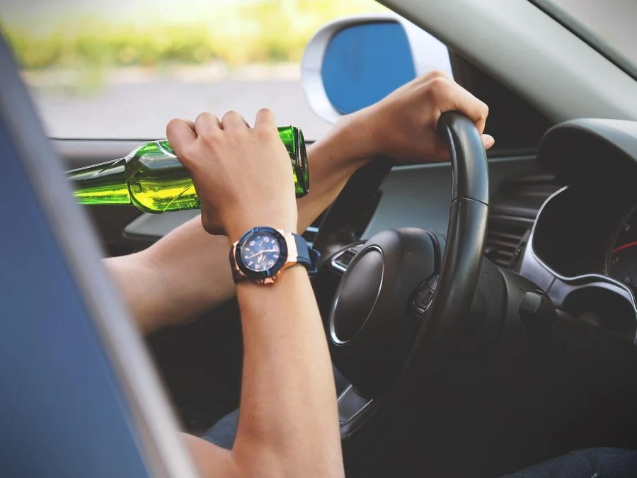 ESPAD istraživanje: Mladi sve ranije dolaze u kontakt s alkoholom i drogama
