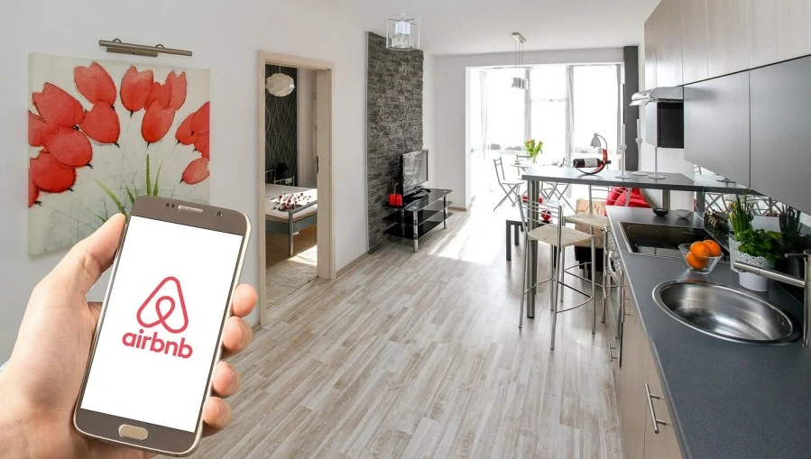Nova pravila za Airbnb i Booking u Crnoj Gori: odzvonilo švercerima soba i nelegalnim izdavaocima