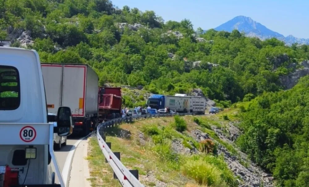 Udes u mjestu Dragalj, četiri osobe povrijeđene
