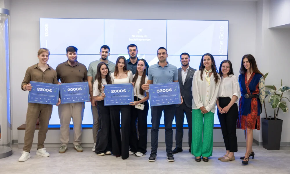 BloomPulse najbolja studentska startup ideja, posebna nagrada srednjoškolkama za projekat Topla priča