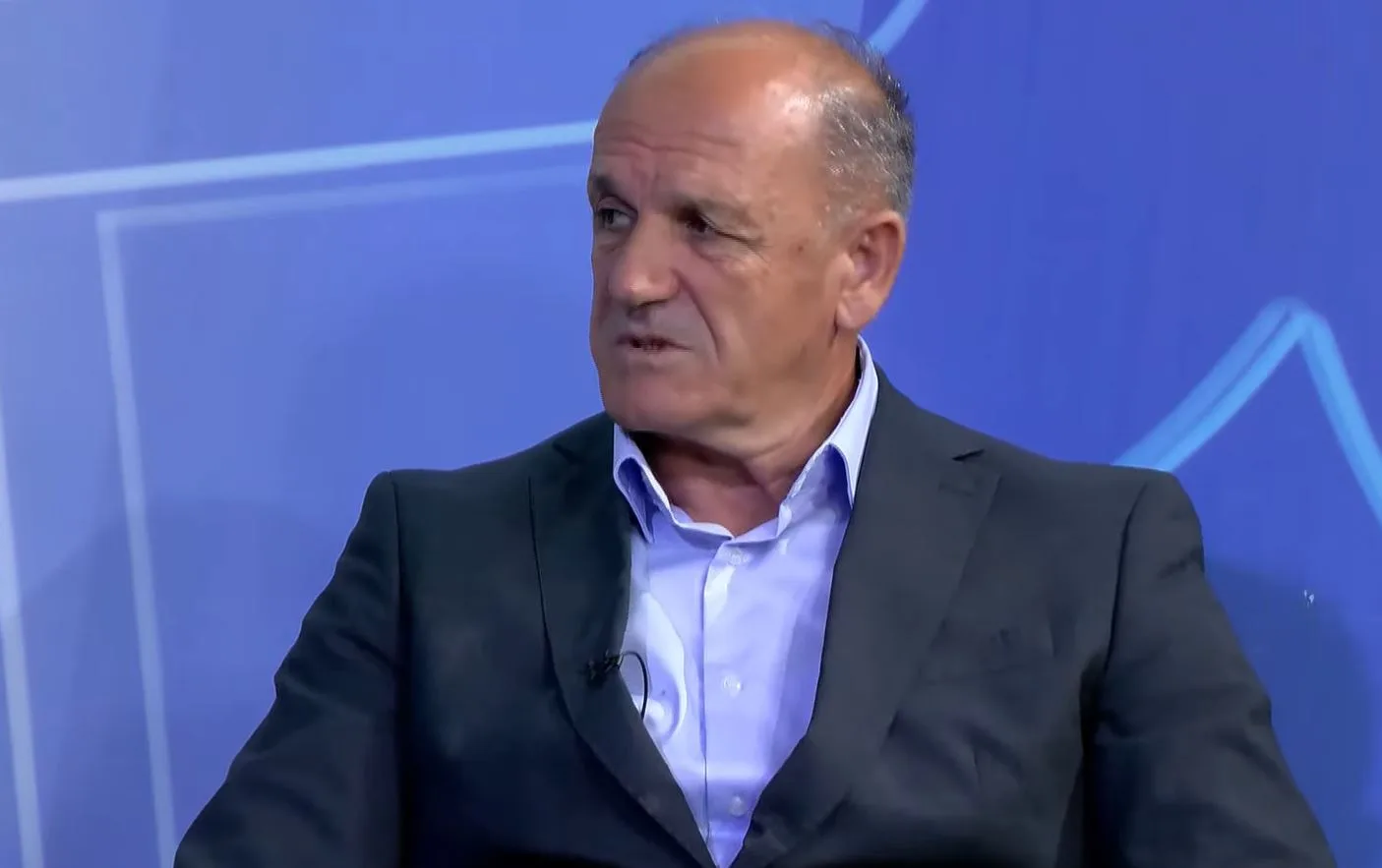Zečević najavio velika ulaganja u aerodrome: Novi terminali, dodatni prostor za avione i nadstrešnica u Tivtu. Nikšićki aerodrom kao parkiralište za biznis avione