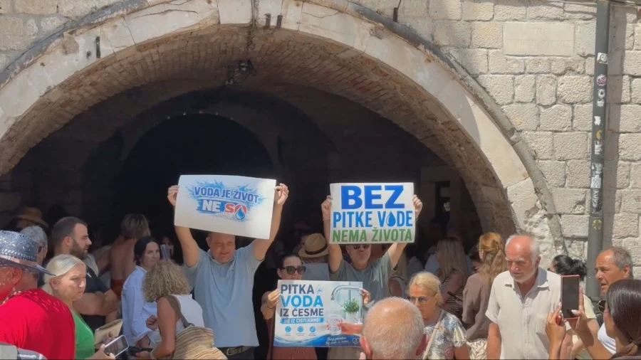 DPS i Evropski savez traže odgovornost zbog problema sa vodosnabdijevanjem u Kotoru