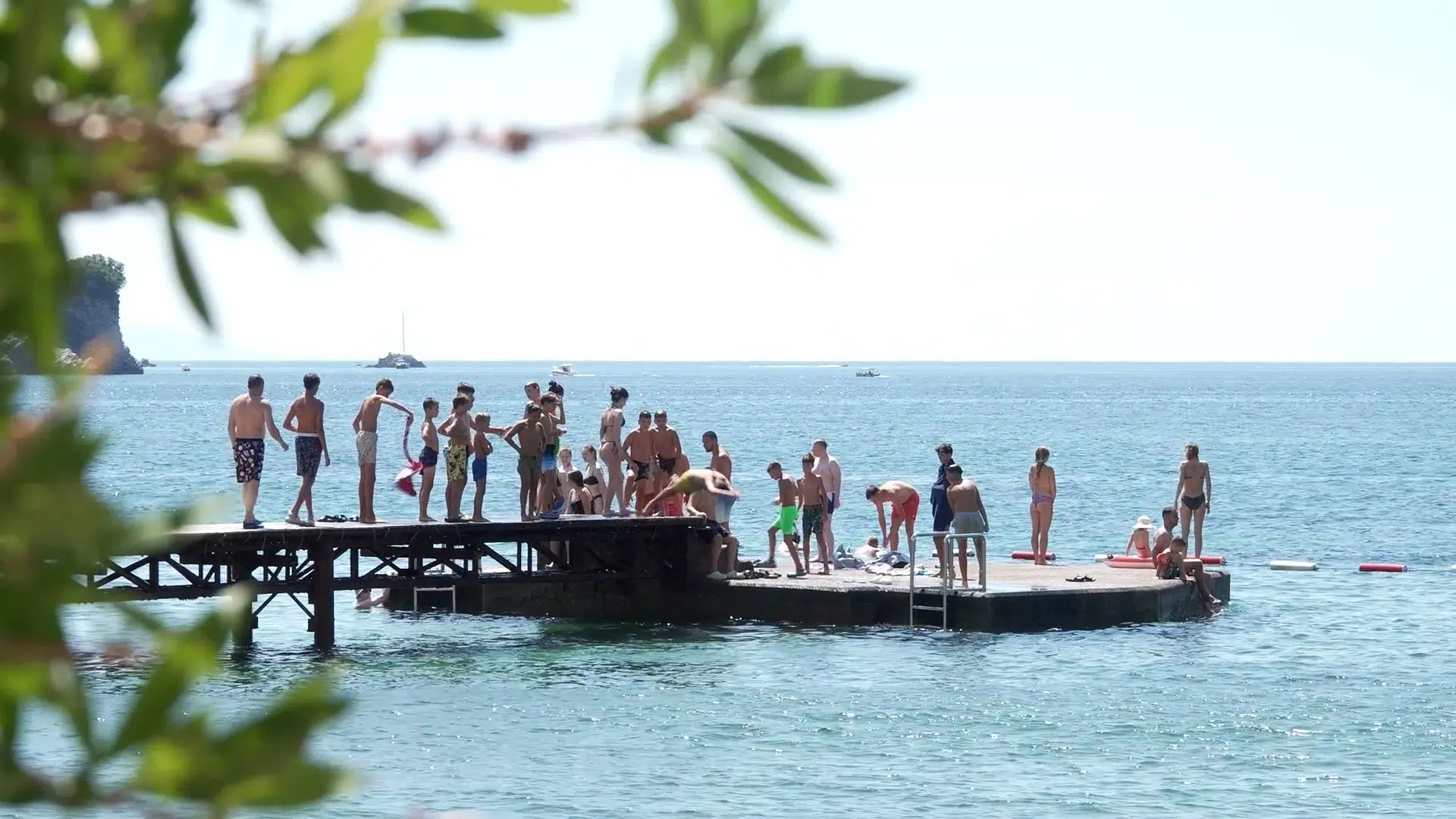 U Crnoj Gori 93 hiljade turista, 14 odsto više nego prošle godine