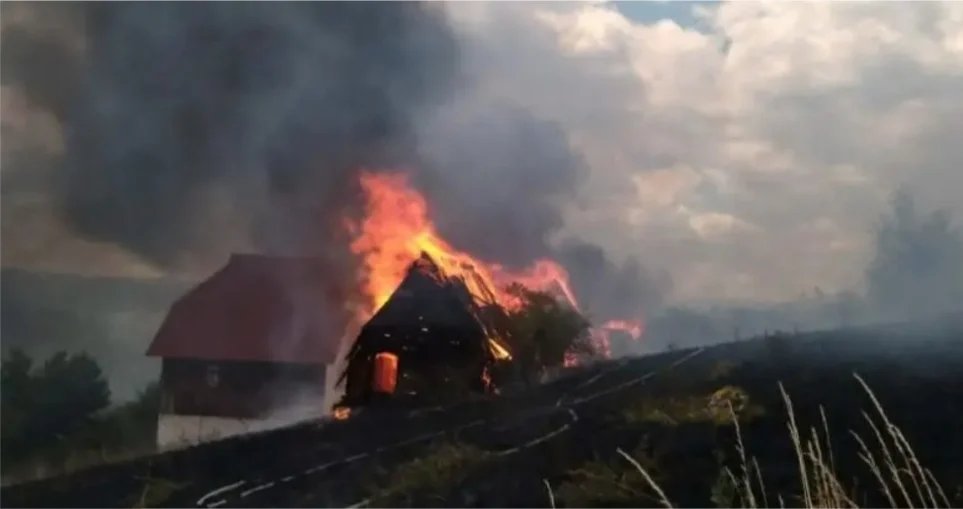Požar ogromnih razmjera u Matarugama: Izgorjela kuća i sedam koliba