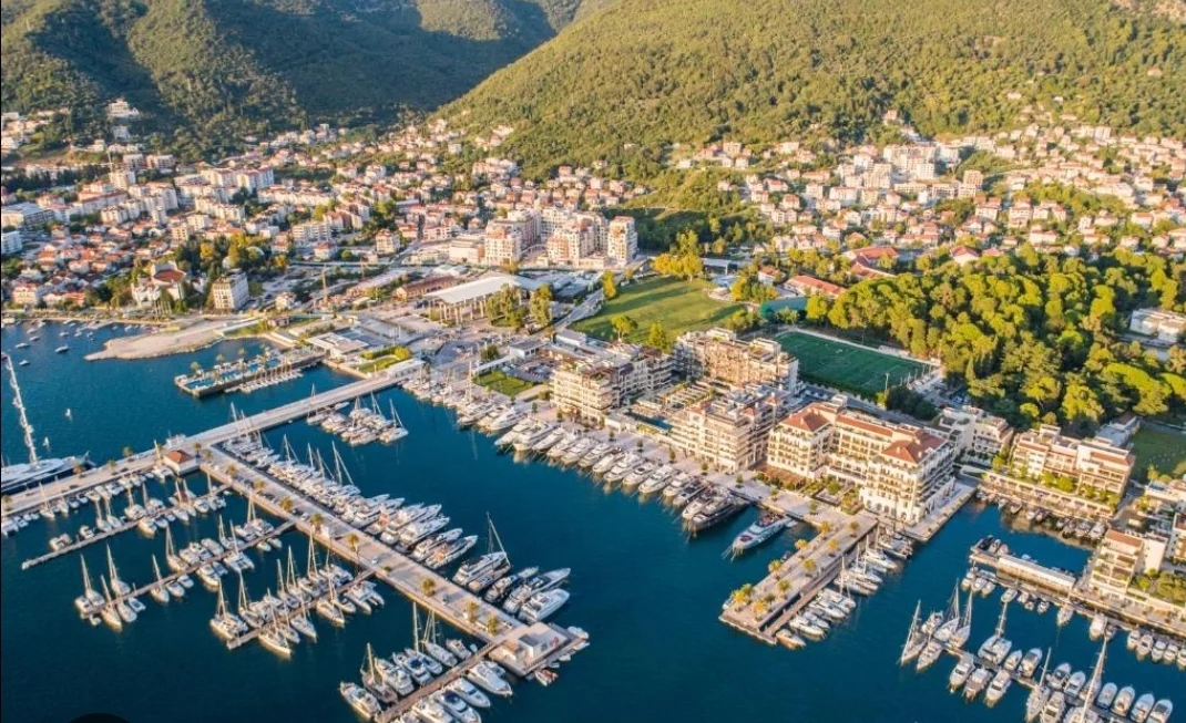 DOSTA JE BILO: Superbogatim jahtašima iz Porto Montenegra i Portonovog uvesti akcize za gorivo. Ko ima za jahtu ima i za akcize