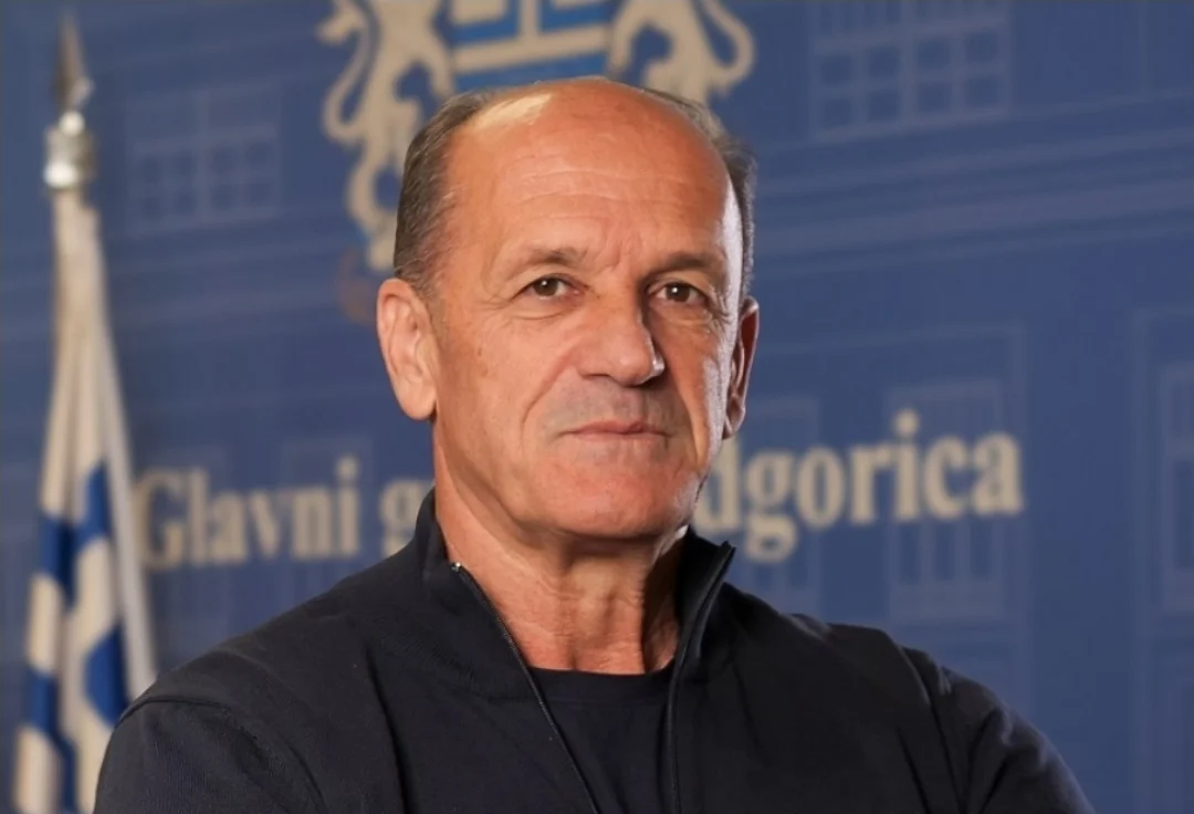 STAV -Radoš Zečeviĉ je ljudina, najbolji direktor u istoriji Puteva. Čestit, sposoban i pošten čovjek koji će značajno ojačati Vladu
