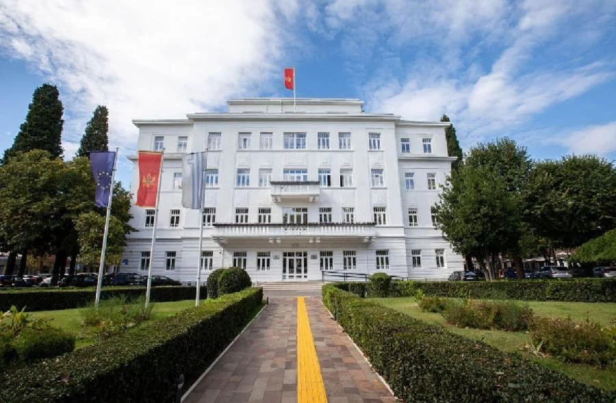 Euro model biće udar na finansije gradskih preduzeća: Troškovi zarada rastu od 20 do 32 odsto