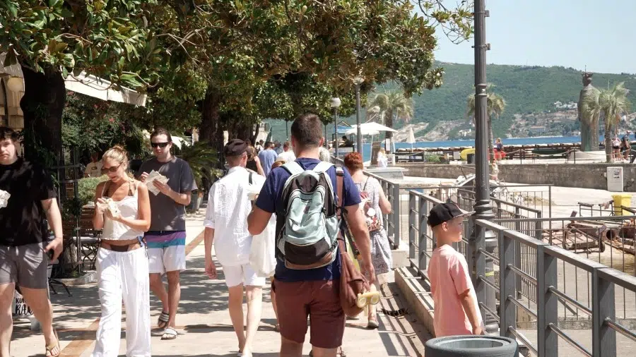 U Herceg Novom boravi preko 27.000 turista, registrovani auto kampovi bilježe značajan broj gostiju