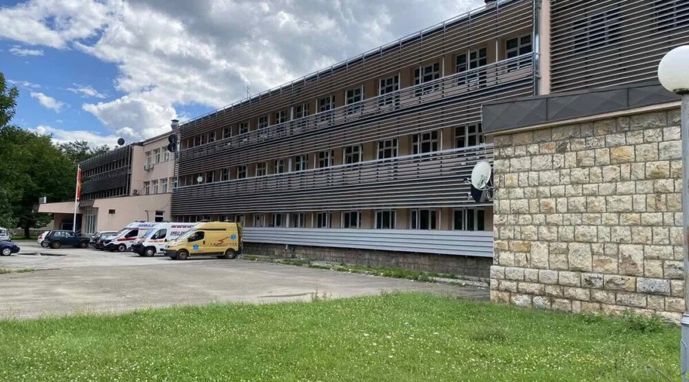 Pacijentkinja pala sa prozora bolničke sobe, KBC Berane nije preduzeo sve mjere da spriječi njenu smrt