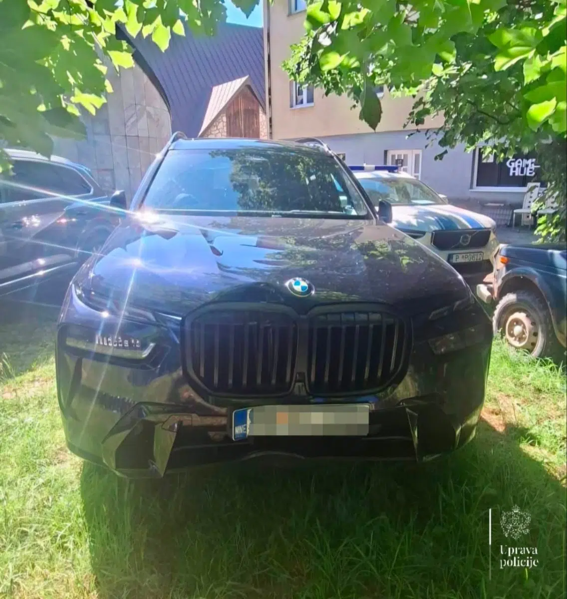 Opšta tuča na Žabljaku, policija privela 9 osoba: Oduzeti im luksuzni "BMWX", "Audi Q7" i "VW Touareg"