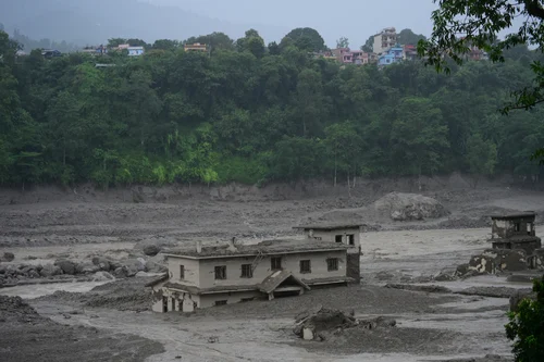 Poznato šta je uzrok katastrofe u Nepalu: Odron glečera pokrenuo bujicu koja je odnijela više od 150 života