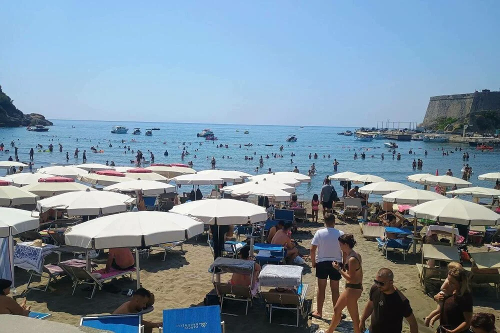 ULCINJ: Privatnici ne prijavljuju goste da ne bi platili boravišnu taksu. Gostiju značajno više od prijavljenih 45.000