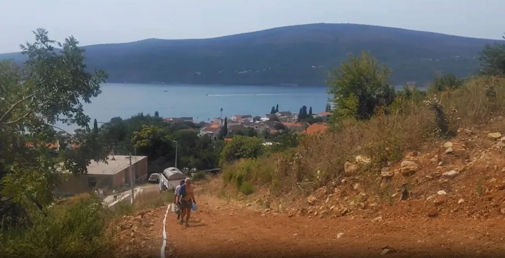 Ćirović: Vatrena stihija se širi prema Zelenici i Kamenarima, požarni pojas 15 kilometara