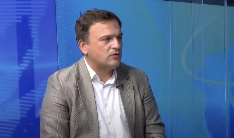 Dragović: Ne može DNP sa servilnošću prema Vučiću da ima političku snagu u Crnoj Gori, PES će biti i dalje stožer vlasti