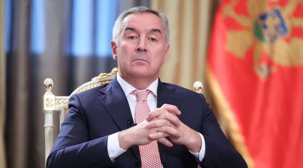 Satovi samo na ruci, ne i u kartonu