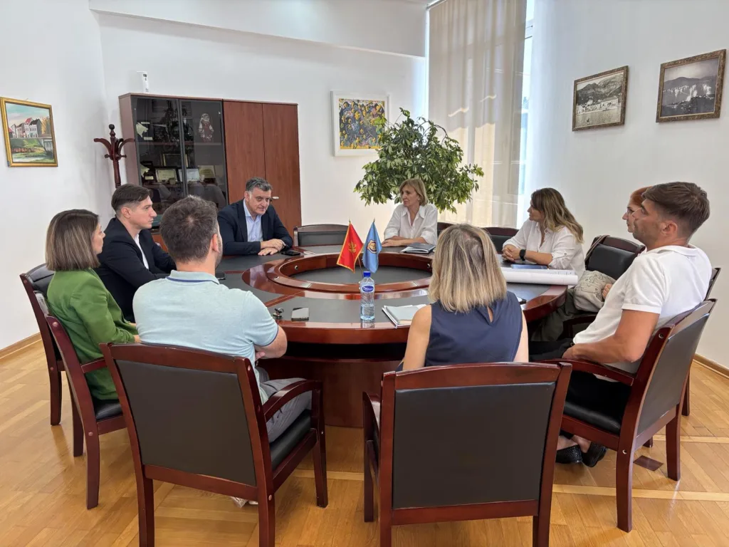 Potpisan ugovor o izradi PUP-a Tivat i održan sastanak sa predstavnicima mjesnih zajednica