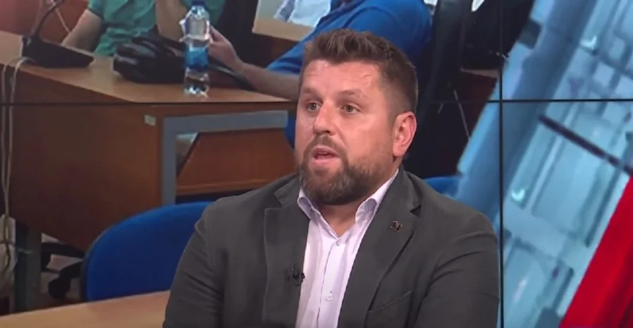 STAV - Saučešće nije isto što i veličanje zločina: Zašto Duraković ne podnese krivičnu prijavu protiv Vučića i Dodika. Mandić je izjavio saučešće