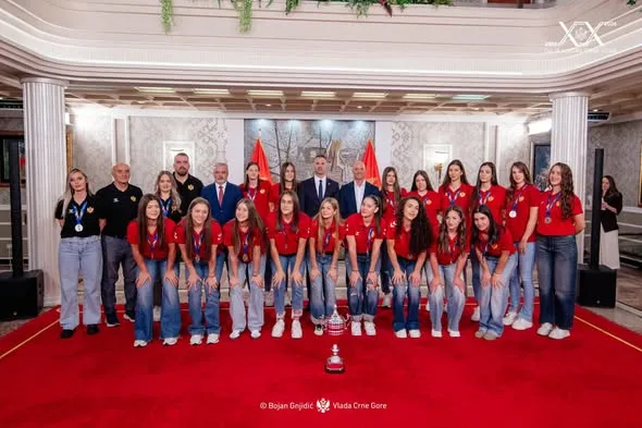 Spajić: Za mlade rukometašice 60 hiljada eura zbog osvojene srebrne medalje