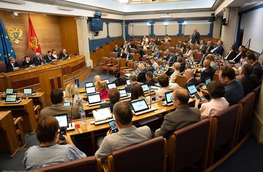Parlament danas o inicijativi za smjenu Mandića