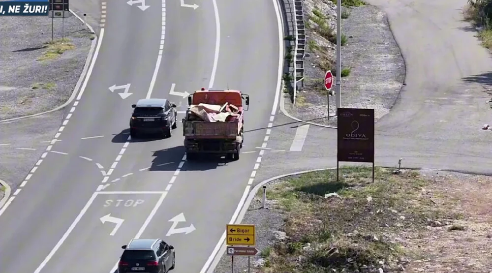 (VIDEO) Dronom nadzirana dionica puta Podgorica–Cetinje: Sankcionisani vozači zbog preticanja preko pune linije